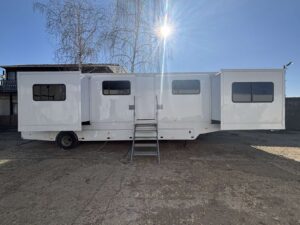 11 pozíciós iroda trailer